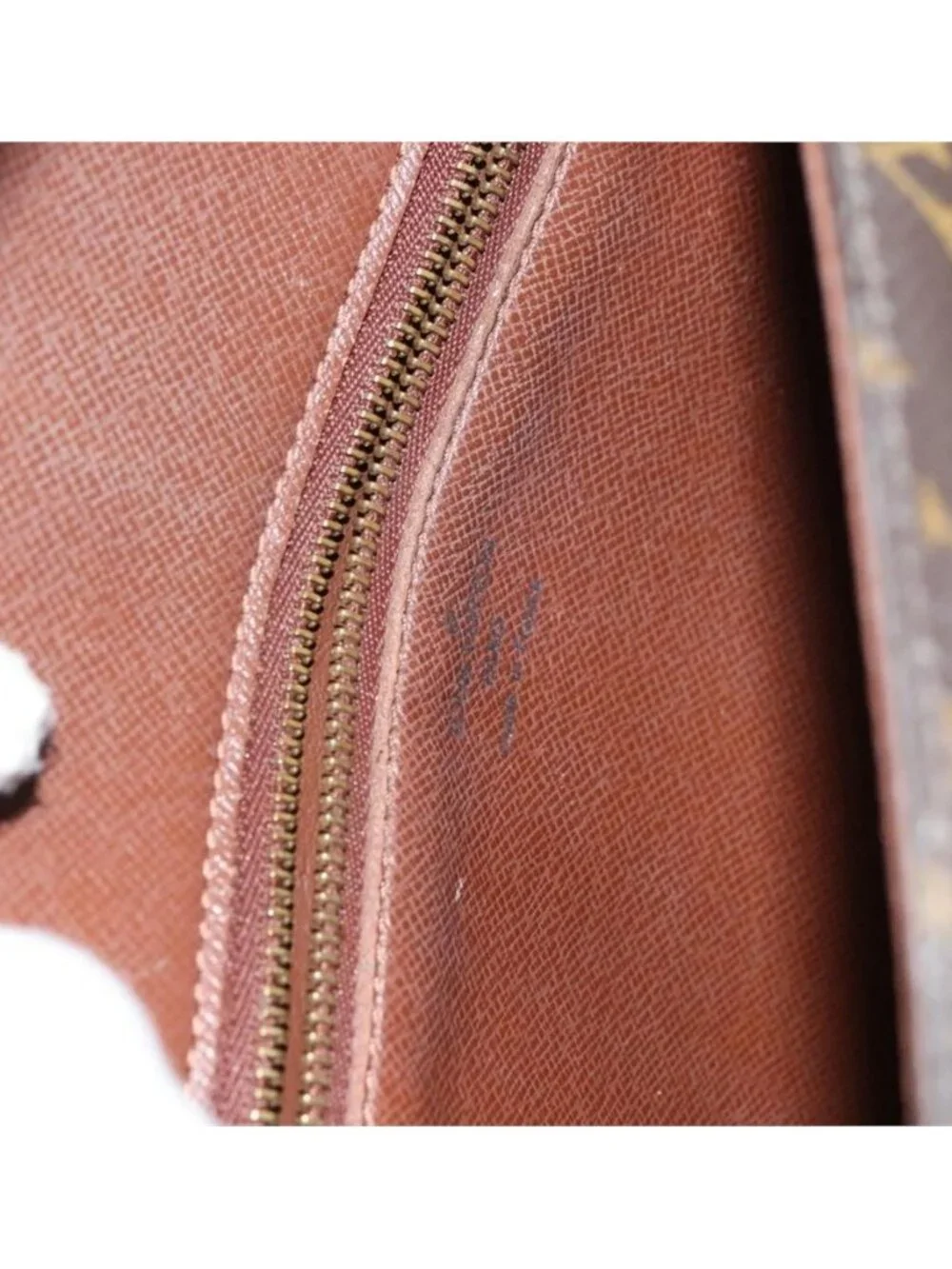 Authentic LOUIS VUITTON Monogram Saint Cloud GM Shoulder Bag M51242 LV